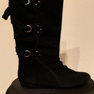 White Mountain 7M Wrap Lace Up Ties Boots Flat Suede Leather FEATHER